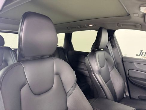 Used 2024 Volvo XC60 B5 Core image 33