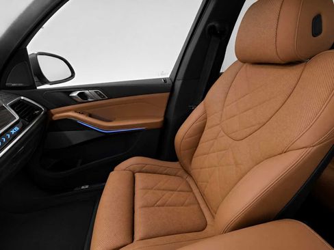 New 2026 BMW X5 xDrive50e w/ Premium Package AWD/4WD image 16