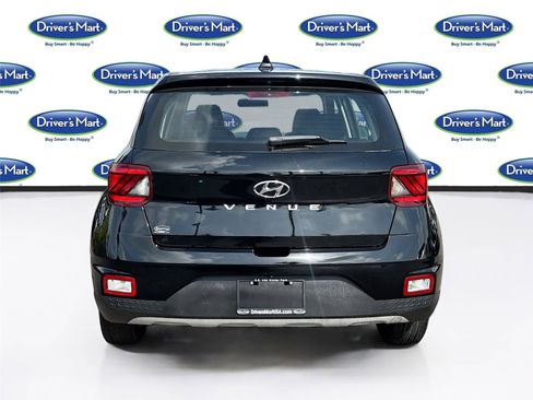 Used 2021 Hyundai Venue SE FWD image 6