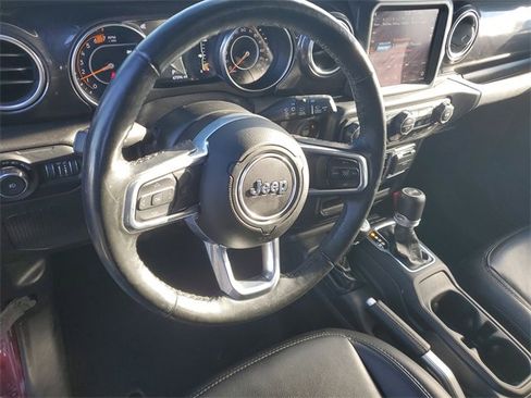 Certified 2021 Jeep Wrangler Unlimited Sahara image 19