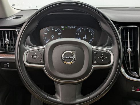 Used 2022 Volvo S60 B5 Momentum w/ Premium Package image 20