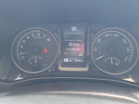 Used 2019 Toyota Tacoma TRD Sport w/ Technology Package AWD/4WD image 21