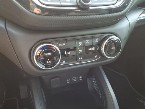 Used 2023 Chevrolet TrailBlazer LT w/ Convenience Package FWD image 26