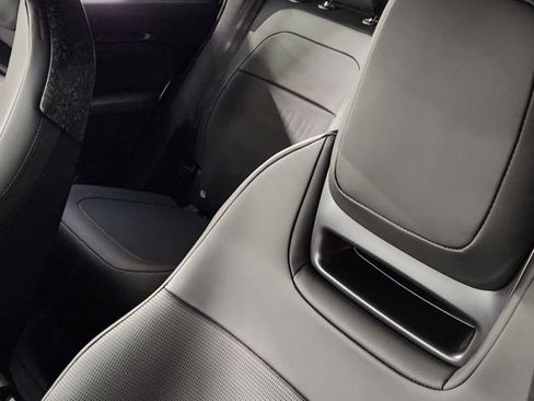 New 2026 Land Rover Defender 110 OCTA image 14