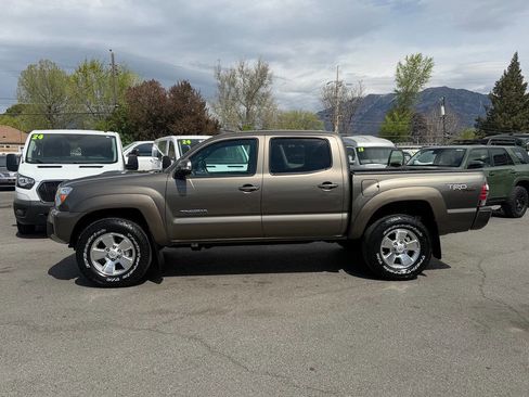 Used 2012 Toyota Tacoma 4x4 Double Cab w/ TRD Sport Pkg image 15