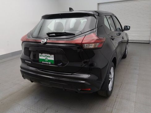 Used 2021 Nissan Kicks S FWD image 7