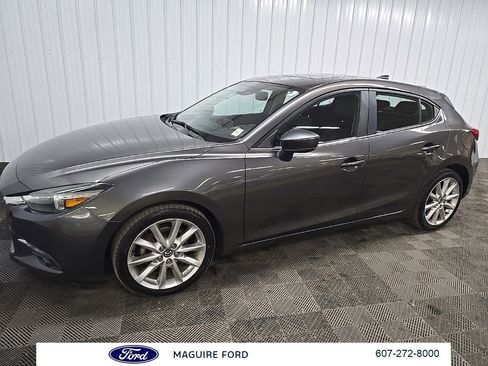 Used 2017 MAZDA MAZDA3 Grand Touring w/ Premium Equipment Package FWD image 7