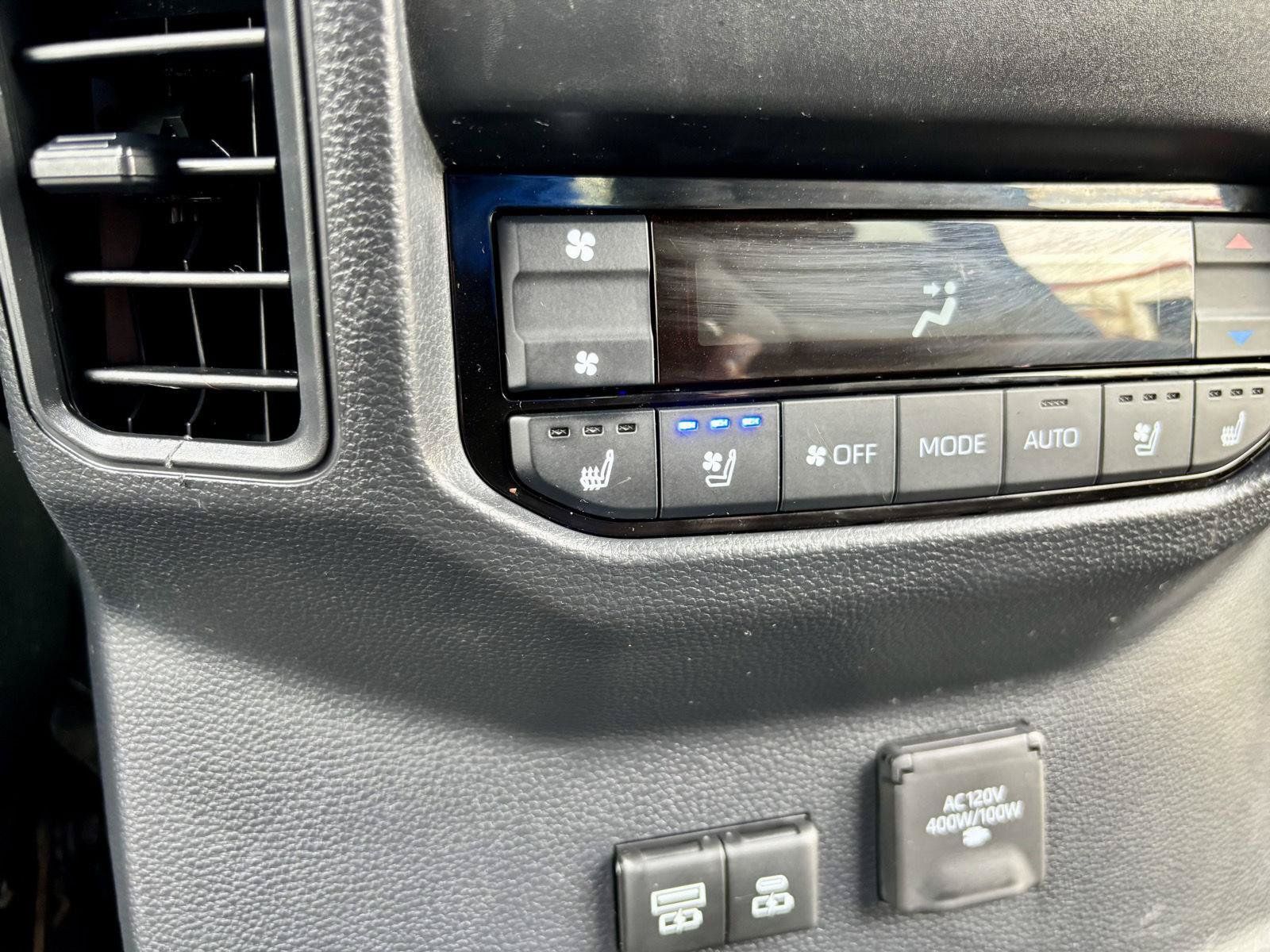 Used 2023 Toyota Sequoia Platinum AWD/4WD image 46