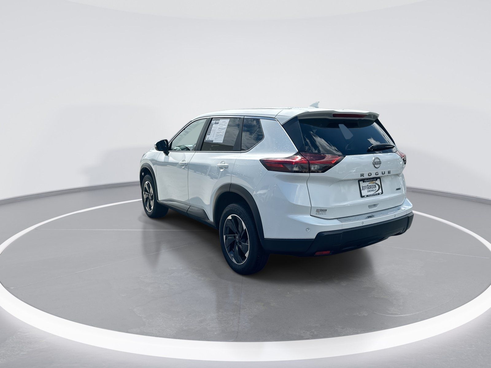 Used 2026 Nissan Rogue SV AWD/4WD image 7