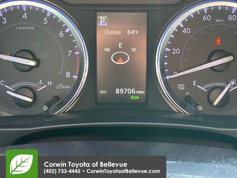 Used 2019 Toyota Highlander XLE AWD/4WD image 10