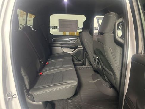 New 2026 RAM 1500 4x4 Crew Cab image 31