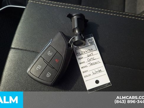 Used 2025 GMC Terrain Elevation AWD/4WD image 18