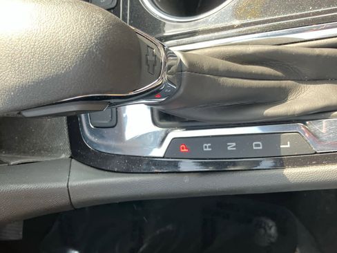 Used 2023 Chevrolet Equinox Premier AWD/4WD image 11
