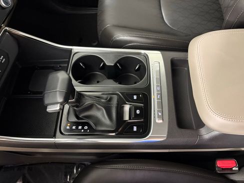 New 2026 Kia Carnival EX FWD image 31