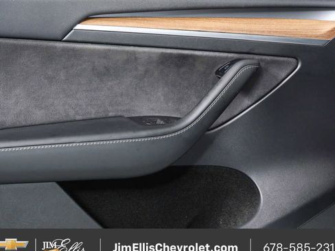 Used 2022 Tesla Model Y Performance image 6