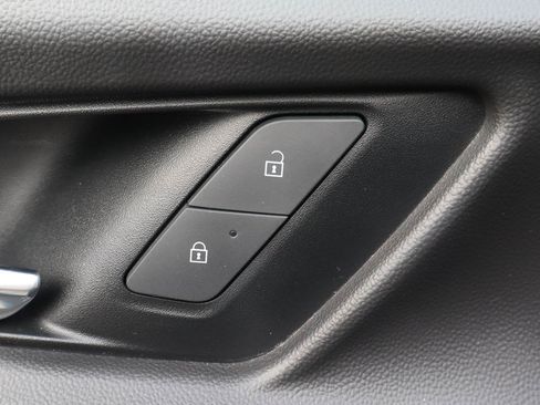 Used 2025 Chevrolet Equinox LT w/ Convenience Package II FWD image 15