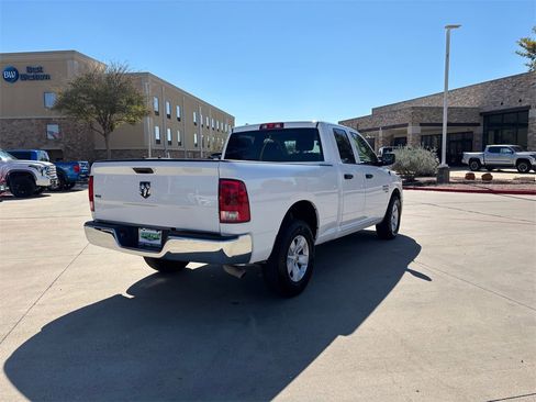 Used 2024 RAM 1500 Classic SLT image 5