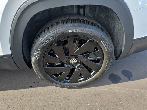 New 2026 Volkswagen Atlas SE FWD image 28
