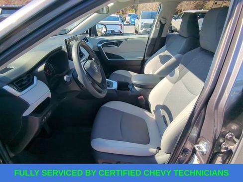 Used 2022 Toyota RAV4 XLE image 23