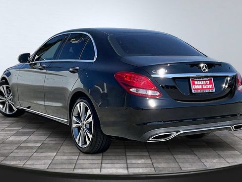 Used 2018 Mercedes-Benz C 300 Sedan image 21