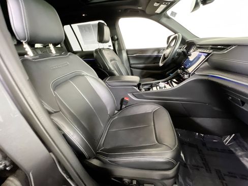 Used 2022 Jeep Grand Cherokee Overland image 29