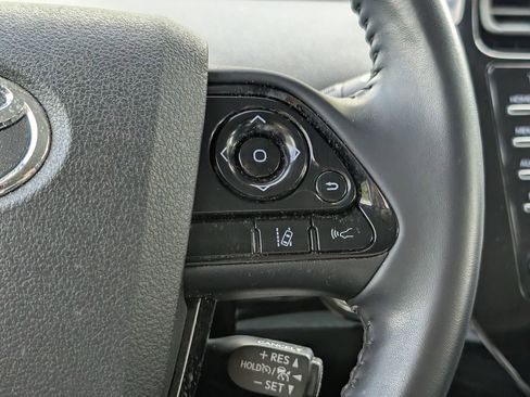 Used 2021 Toyota Prius Prime LE FWD image 22