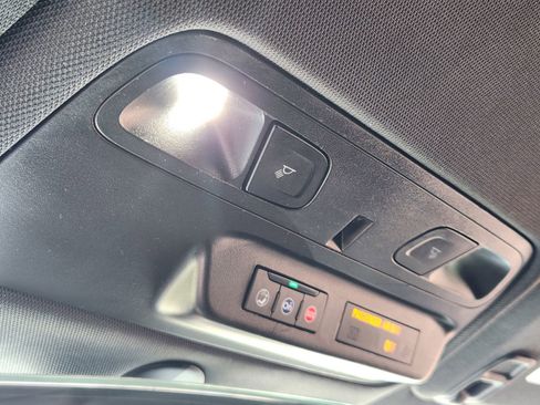 Used 2022 Chevrolet Camaro LT w/ Technology Package RWD image 29