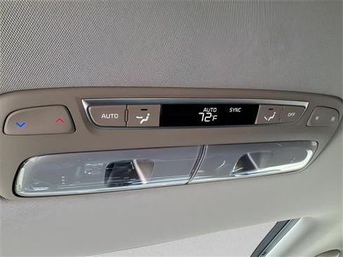 New 2025 Kia Telluride S image 24