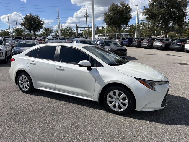 Certified 2021 Toyota Corolla LE FWD image 1