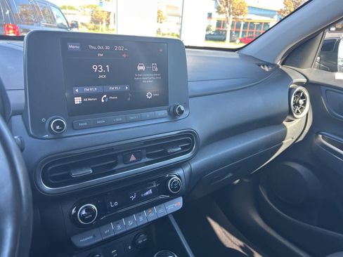 Used 2022 Hyundai Kona SEL w/ Convenience Package image 31