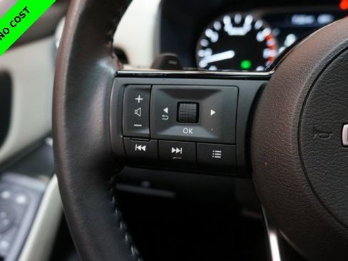 Used 2022 Nissan Rogue SV w/ SV Premium Package image 22