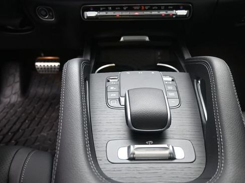 Used 2026 Mercedes-Benz GLS 450 4MATIC image 13