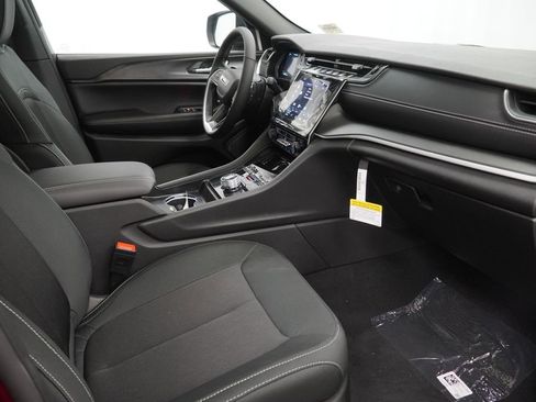 New 2026 Jeep Grand Cherokee Laredo AWD/4WD image 35