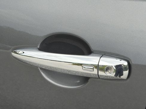 Certified 2025 Nissan Altima 2.5 SV w/ SV Premium Package FWD image 32
