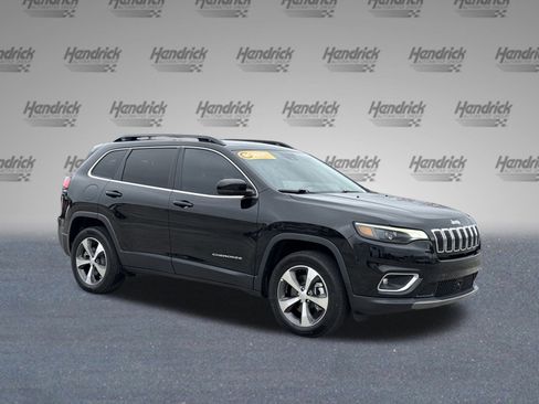 Used 2022 Jeep Cherokee Limited image 2