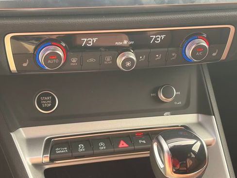 Certified 2025 Audi Q3 2.0T Premium Plus image 10