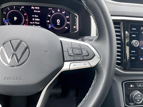 Certified 2022 Volkswagen Atlas SE FWD image 19