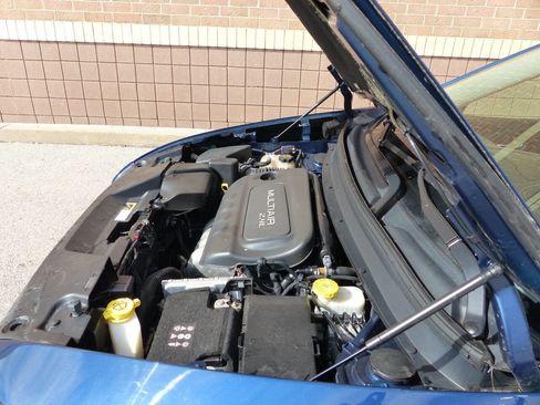 Used 2018 Jeep Cherokee Latitude Plus w/ Comfort/Convenience Group image 14