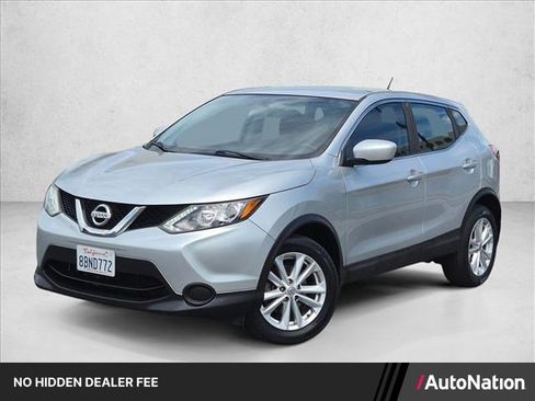 Used 2017 Nissan Rogue Sport S w/ S Appearance Package FWD image 1