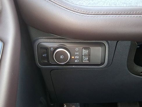 Used 2025 Ford Explorer Platinum w/ LUX Leather Package image 23