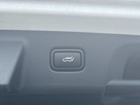 Used 2025 Hyundai Palisade SEL FWD image 14
