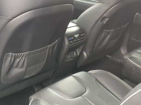 Used 2023 Hyundai Palisade Limited AWD/4WD image 17