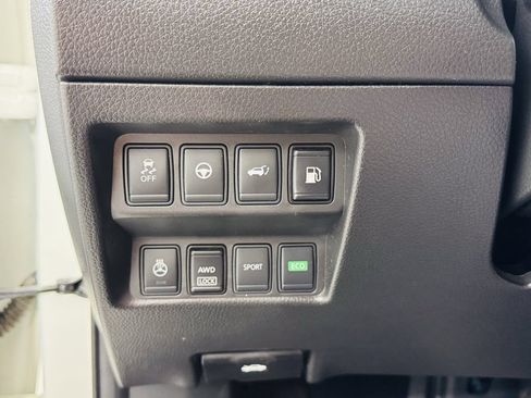 Used 2018 Nissan Rogue SL w/ Premium Package AWD/4WD image 10