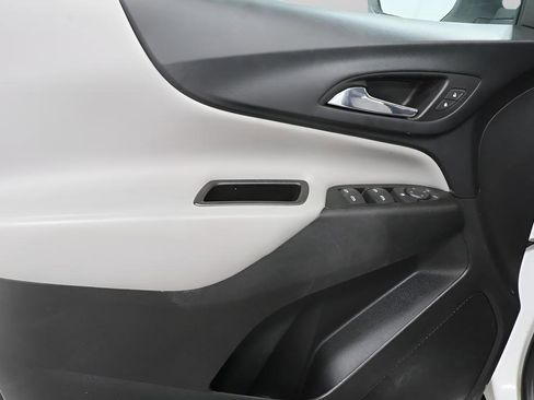 Used 2021 Chevrolet Equinox LT image 21
