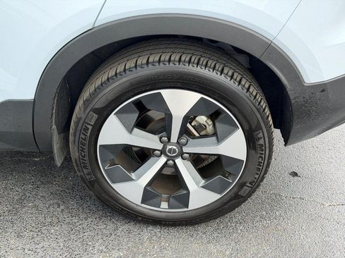 Used 2026 Volvo XC40 B5 Plus AWD/4WD image 8