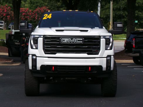 Used 2024 GMC Sierra 2500 AT4 w/ AT4 Premium Plus Package AWD/4WD image 25