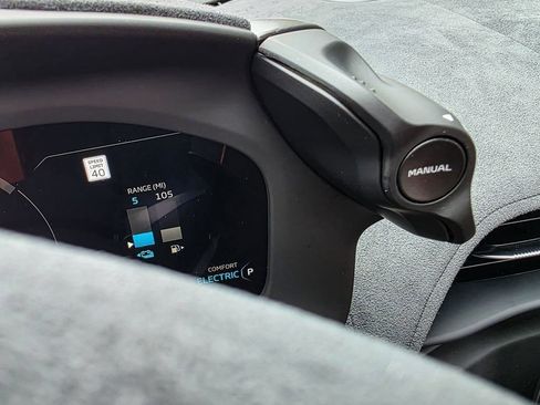 Used 2025 McLaren Artura Spider image 54