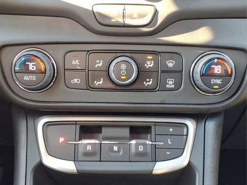Used 2023 GMC Terrain SLE w/ Driver Convenience Package FWD image 19