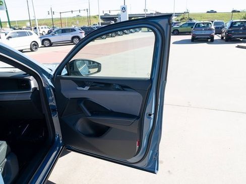 New 2026 Volkswagen Tiguan SE R-Line image 13