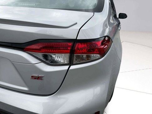 Used 2024 Toyota Corolla SE FWD image 16